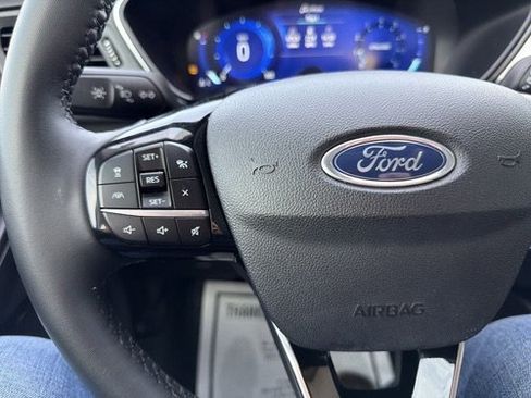 Used 2022 Ford Escape Titanium w/ Class II Trailer Tow Package AWD/4WD image 17