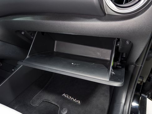 Used 2023 Hyundai Kona Limited w/ Cargo Package FWD image 20
