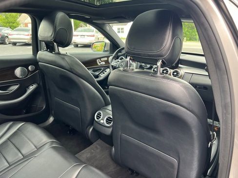 Used 2019 Mercedes-Benz C 300 4MATIC Sedan image 23