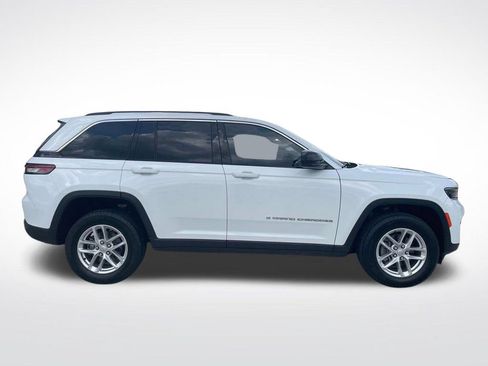 Used 2024 Jeep Grand Cherokee Laredo X RWD image 25