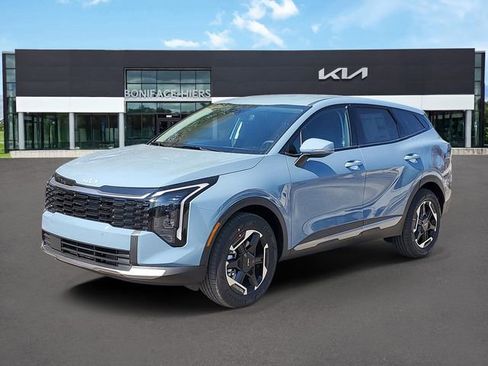 New 2026 Kia Sportage S image 2