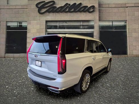 Certified 2024 Cadillac Escalade Premium Luxury AWD/4WD image 5