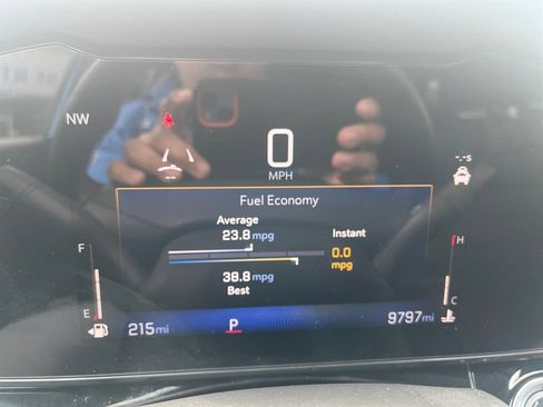 Certified 2025 Chevrolet Trax RS w/ Driver Confidence Package FWD image 19