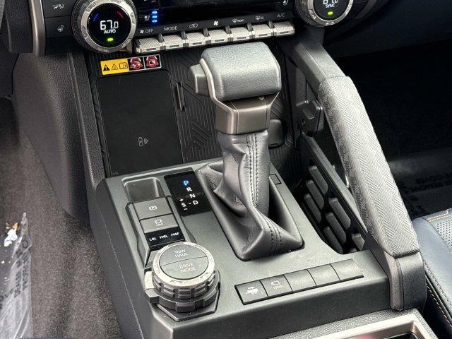 Used 2026 Toyota 4Runner Platinum AWD/4WD image 23