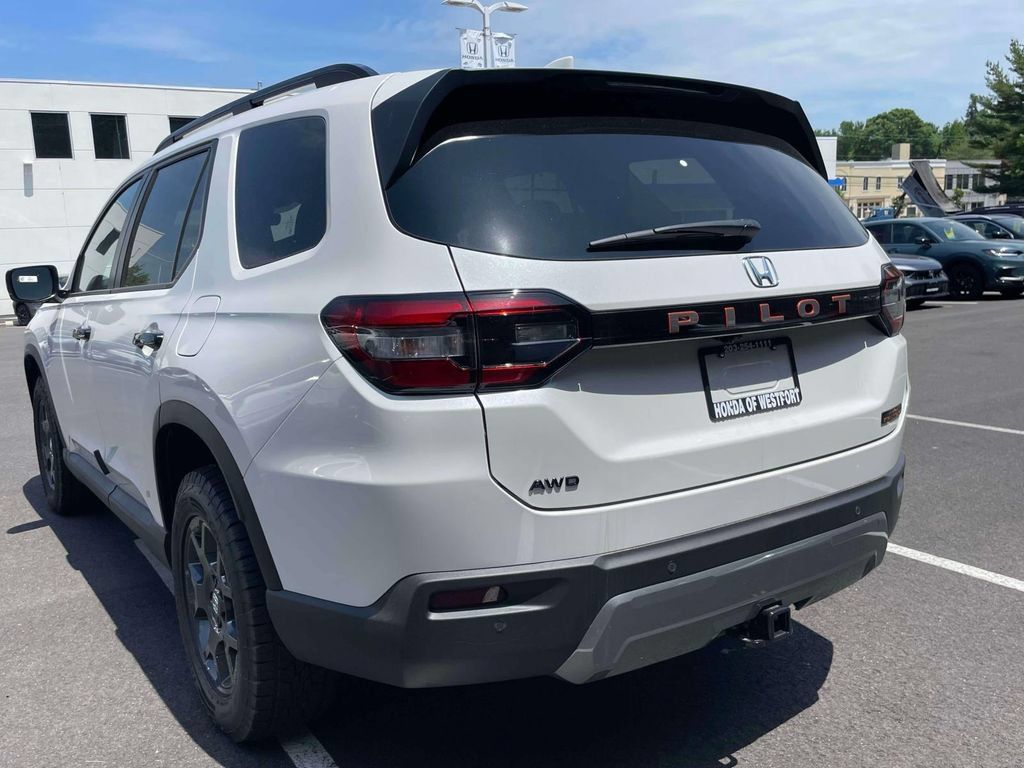 New 2026 Honda Pilot TrailSport image 7