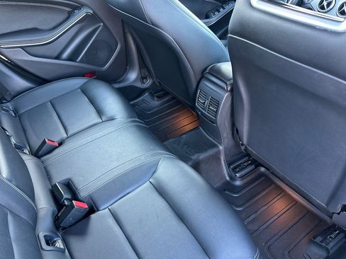 Used 2018 Mercedes-Benz CLA 250 image 18