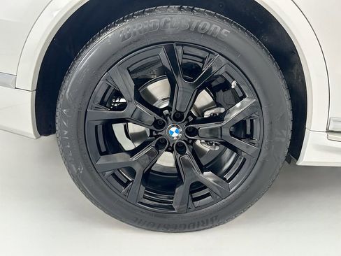 Used 2026 BMW X7 xDrive40i AWD/4WD image 32