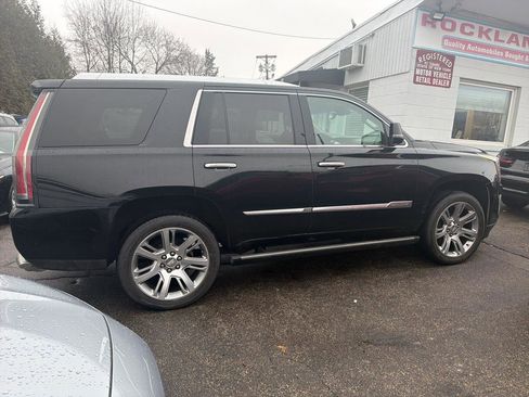 Used 2017 Cadillac Escalade Premium Luxury image 13