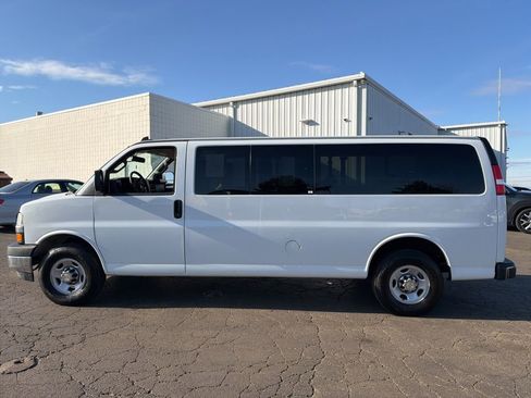 Used 2024 Chevrolet Express 3500 LS w/ Chrome Appearance Package RWD image 8