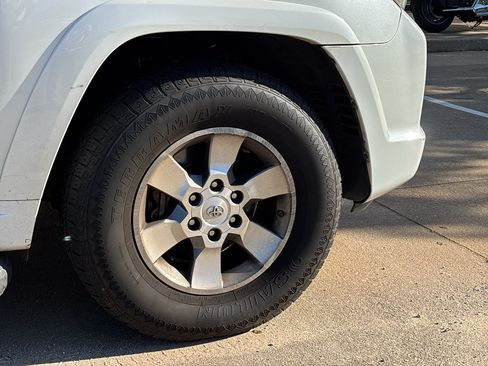 Used 2012 Toyota 4Runner SR5 w/ Convenience Pkg RWD image 10
