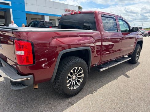 Used 2017 GMC Sierra 1500 SLE w/ SLE Value Package AWD/4WD image 4