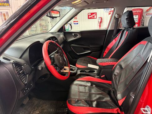 Used 2020 Kia Soul EX image 8