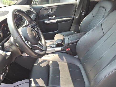 Used 2021 Mercedes-Benz GLB 250 image 14