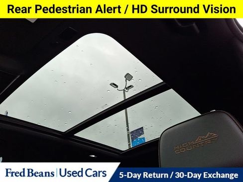 Used 2021 Chevrolet Suburban High Country AWD/4WD image 28