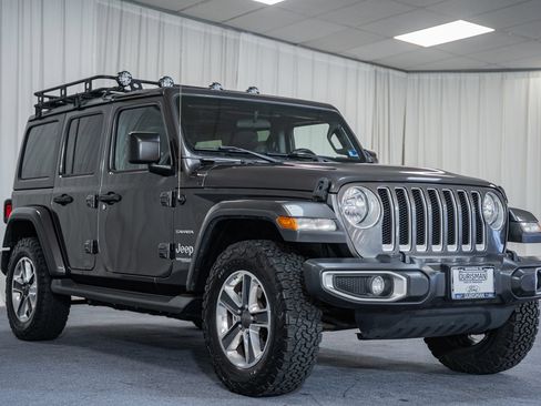 Used 2018 Jeep Wrangler Unlimited Sahara AWD/4WD image 1