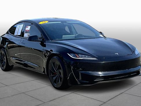Used 2024 Tesla Model 3 Performance image 2
