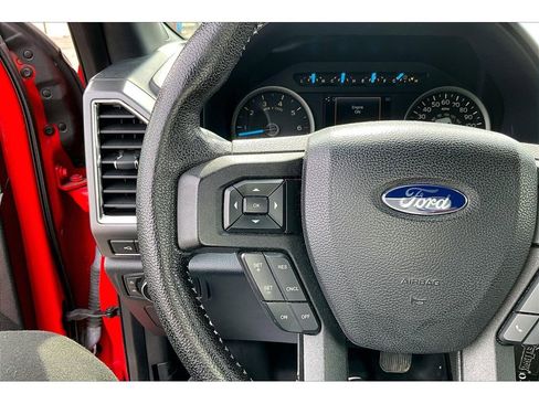 Used 2016 Ford F150 XLT w/ Equipment Group 302A Luxury image 19