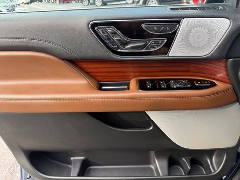 Used 2023 Lincoln Navigator L Reserve w/ Equipment Group 201A image 44