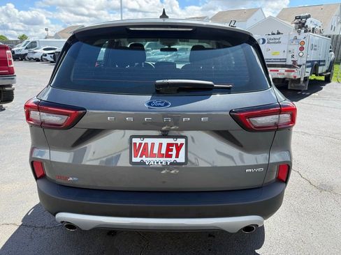 Used 2023 Ford Escape AWD image 4