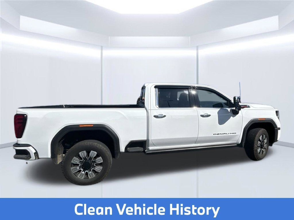Used 2025 GMC Sierra 2500 Denali w/ Denali Reserve Package AWD/4WD image 4