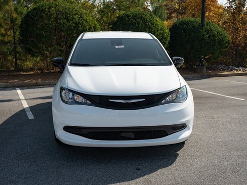 New 2026 Chrysler Voyager LX FWD image 2