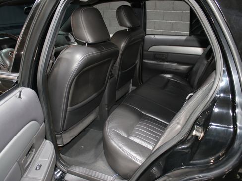 Used 2004 Mercury Marauder RWD image 40