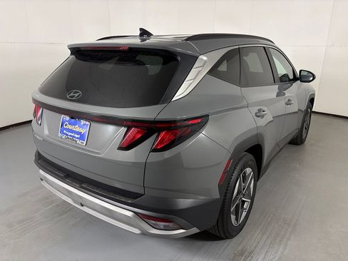 Used 2025 Hyundai Tucson SEL FWD image 8