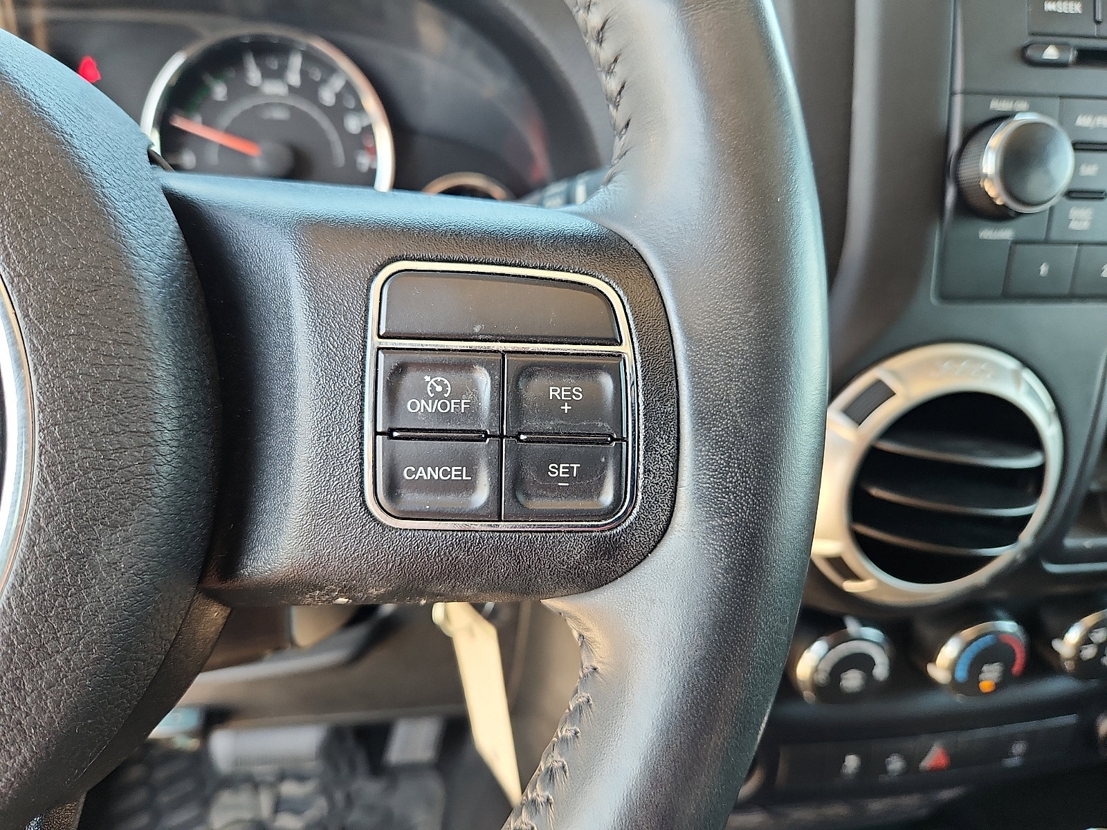 Used 2017 Jeep Wrangler Unlimited Rubicon AWD/4WD image 15