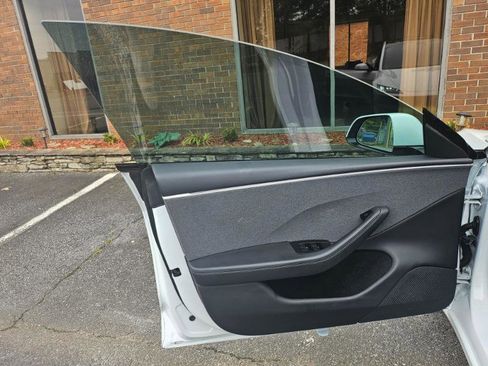 Used 2024 Tesla Model 3 Standard Range RWD image 34