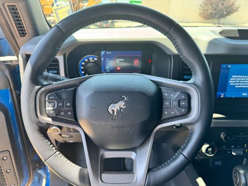 Used 2023 Ford Bronco Black Diamond image 11