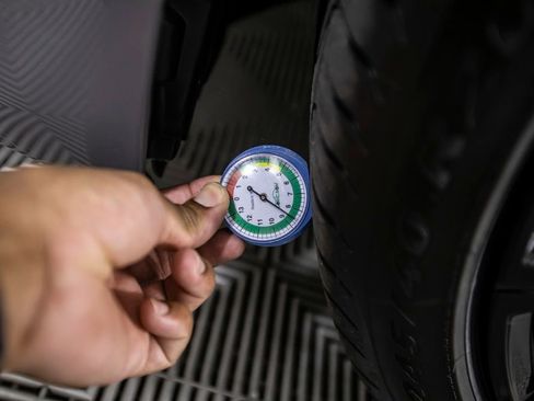 Used 2022 BMW 750i xDrive w/ M Sport Package image 43