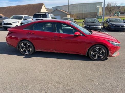 Used 2022 Hyundai Elantra SEL w/ Convenience + Premium Package image 4