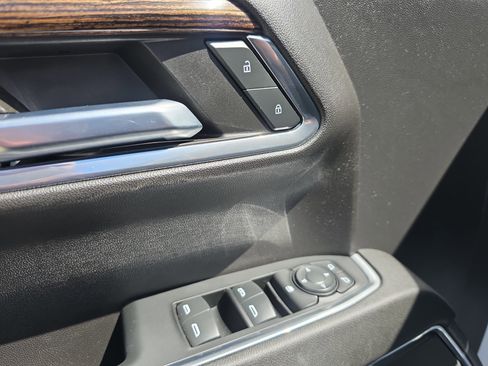 Used 2023 GMC Sierra 1500 Elevation RWD image 19