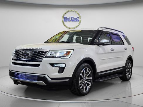 Used 2018 Ford Explorer Platinum AWD/4WD image 2
