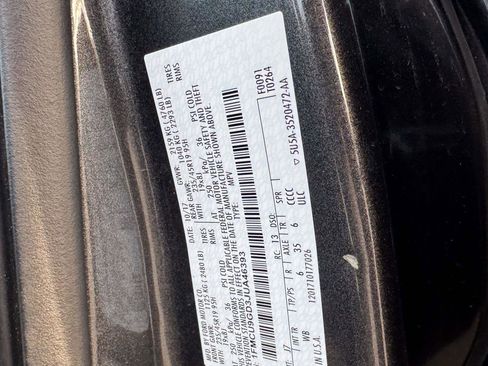 Used 2018 Ford Escape SE w/ SE Sport Appearance Package image 25