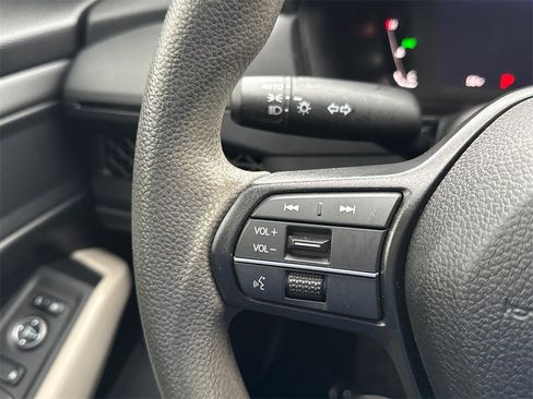 Certified 2023 Honda Accord EX image 20