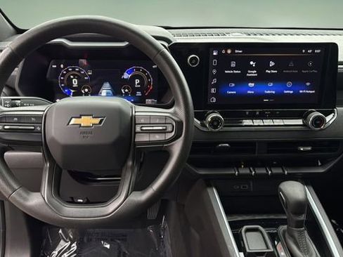 Used 2024 Chevrolet Colorado W/T w/ WT Convenience Package image 9