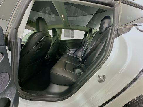 Used 2023 Tesla Model 3 Standard Range image 27