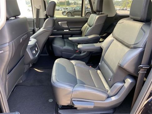 New 2025 Ford Expedition Max Platinum w/ Driver's Package image 10