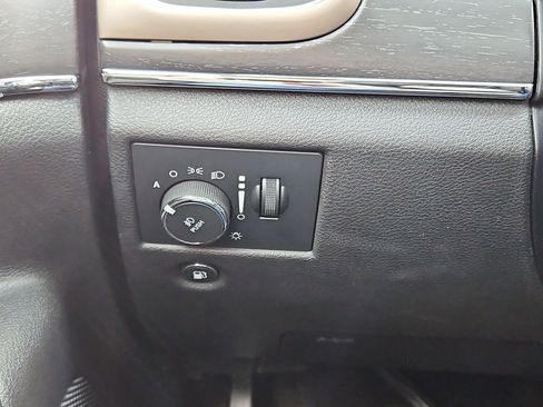 Used 2017 Jeep Grand Cherokee Limited image 15