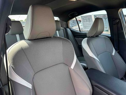 Used 2025 Toyota Camry SE w/ Convenience Package FWD image 22