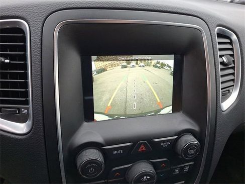 Used 2020 Dodge Durango SXT image 19