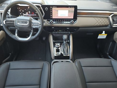 New 2026 GMC Canyon Denali w/ LPO, Black Badging Package AWD/4WD image 10