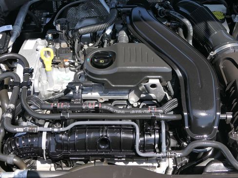 Used 2025 Volkswagen Jetta Sport FWD image 28