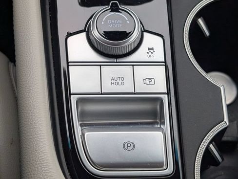 Used 2023 Genesis G70 2.0T RWD image 19