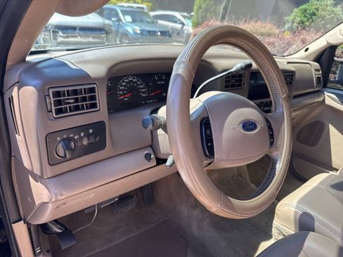 Used 2004 Ford F250 Lariat AWD/4WD image 19