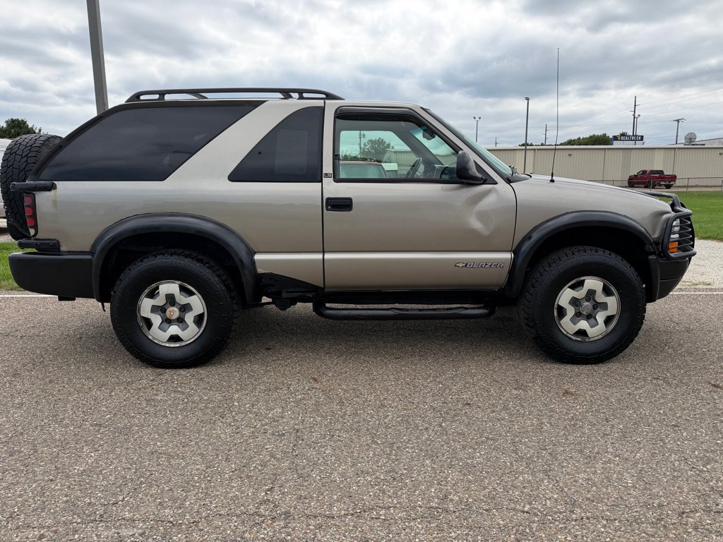 Used 1998 Chevrolet Blazer LS w/ Preferred Equipment Group AWD/4WD image 19