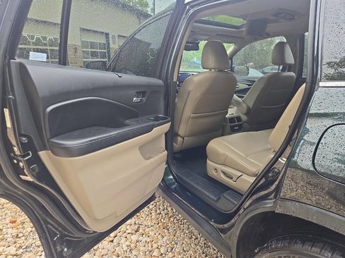 Used 2016 Honda Pilot Touring image 14