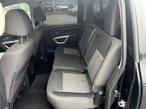 Certified 2021 Nissan Titan SV w/ SV Convenience Package image 9