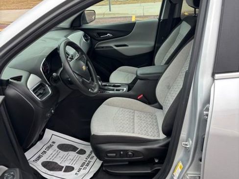 Used 2022 Chevrolet Equinox LT image 4